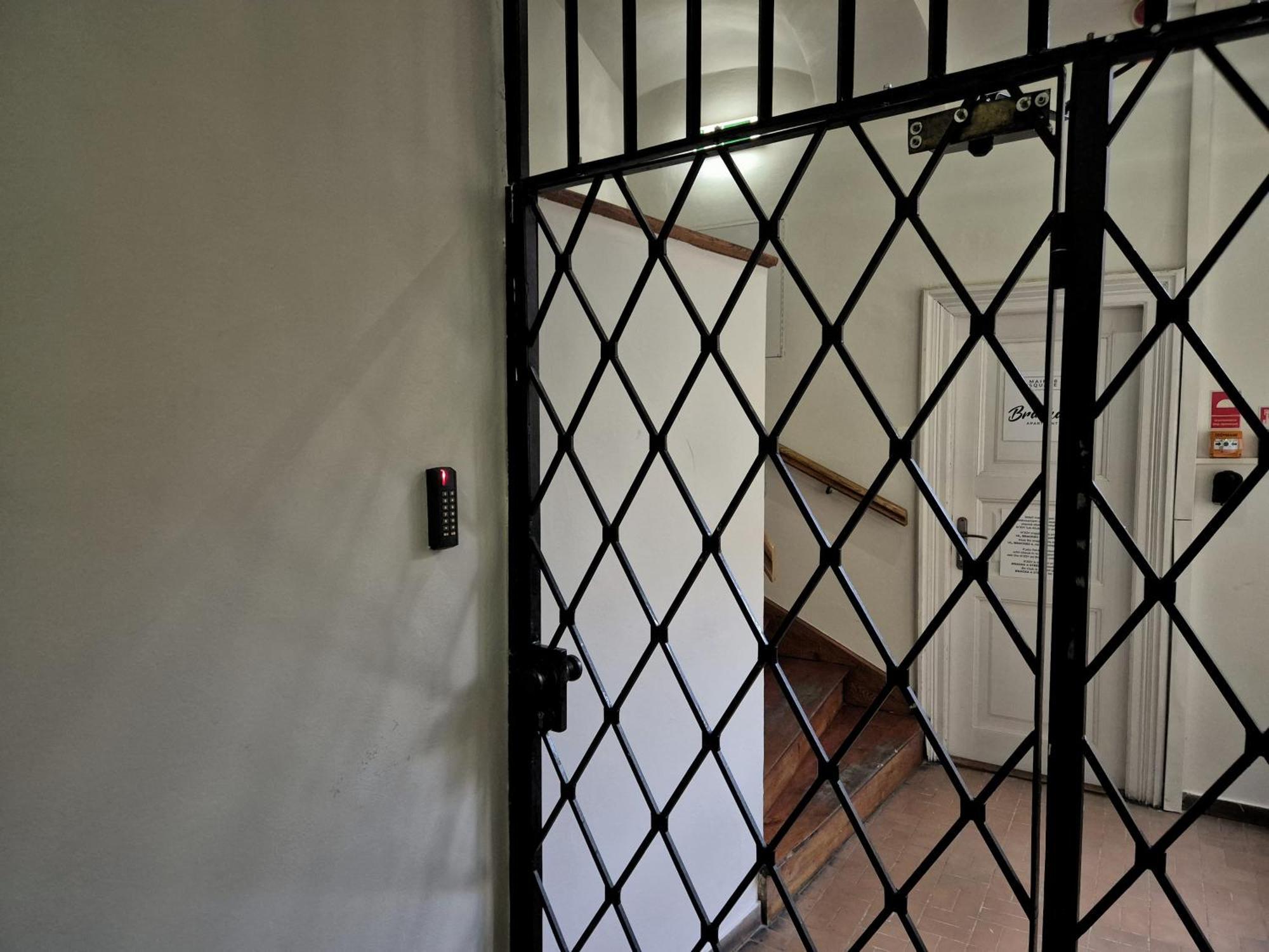 50 People Apartment クラクフ エクステリア 写真